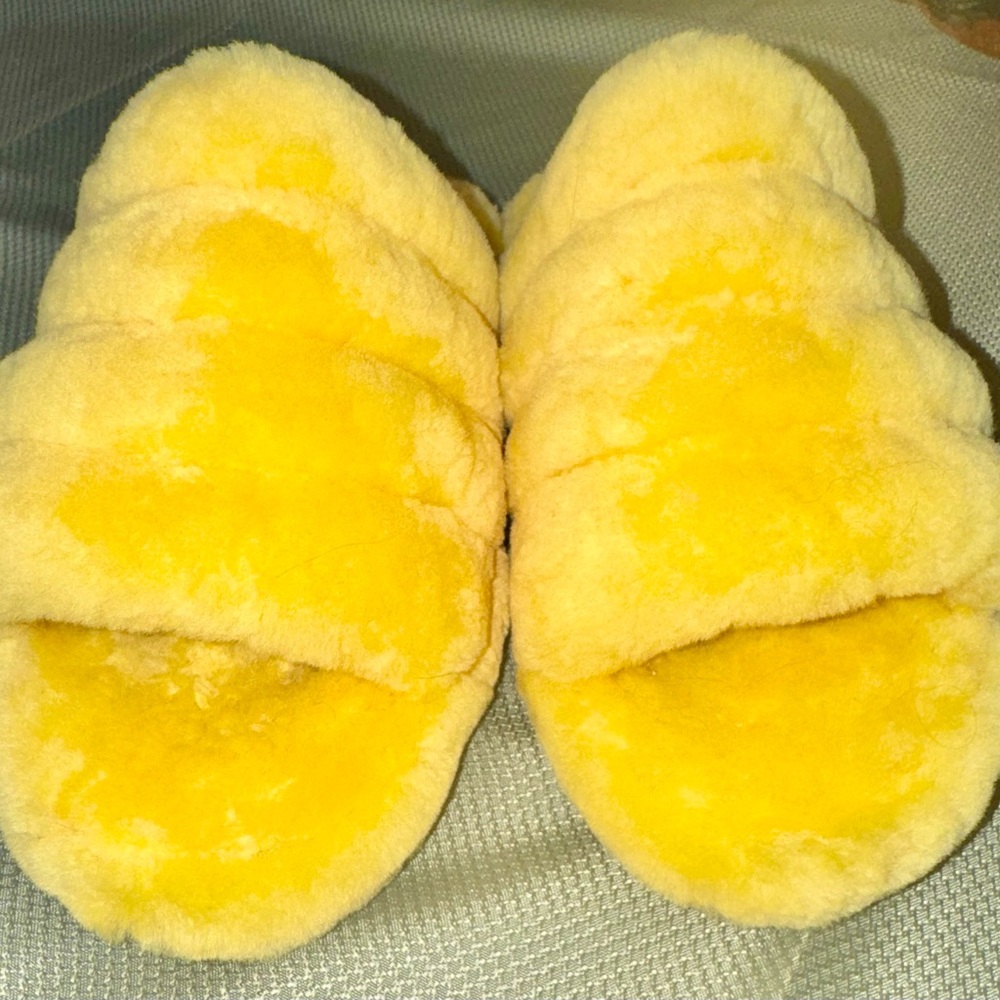 UGG Kids Yellow Fluffy Slide Sandals with Branded Strap - Picture 2 of 6